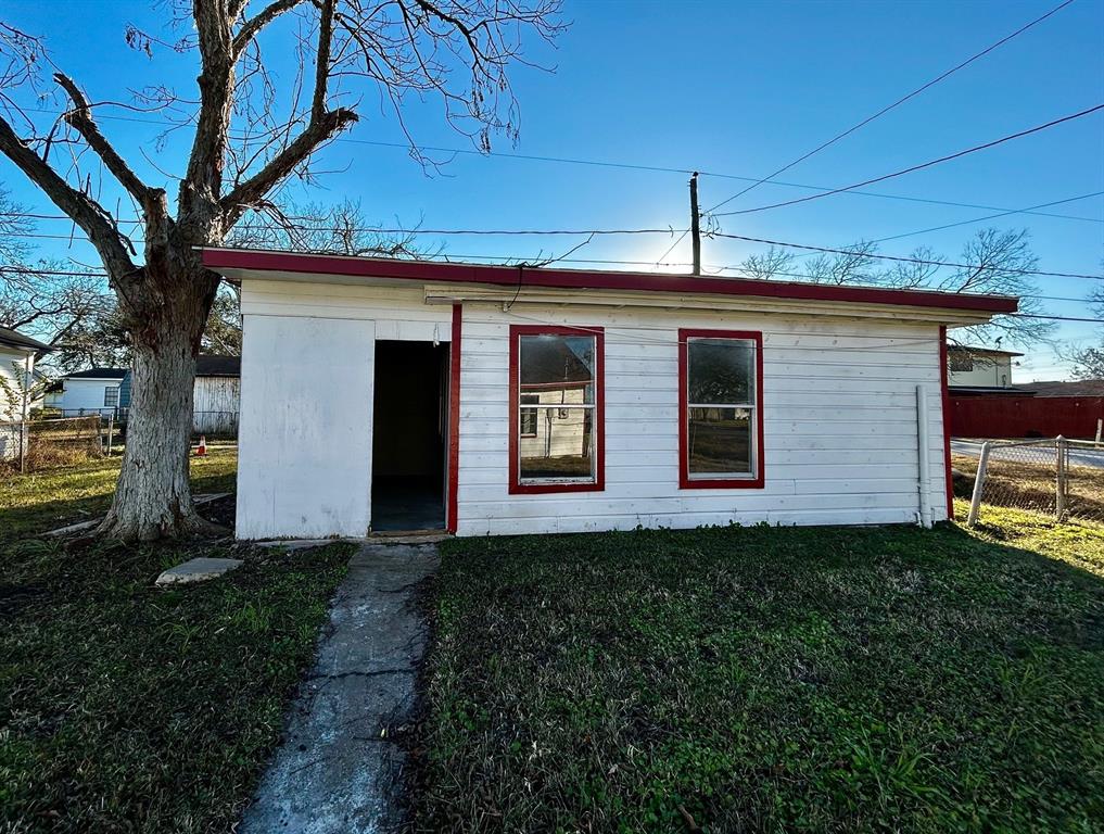 1943 N Avenue H, Freeport, Texas image 11