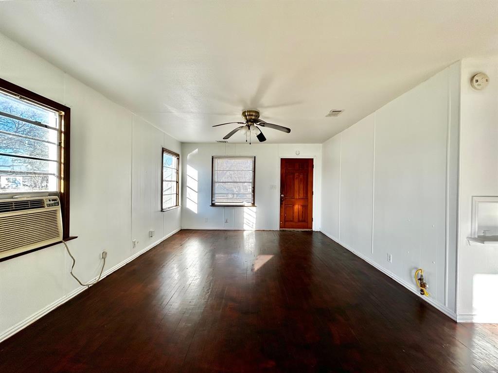 1943 N Avenue H, Freeport, Texas image 2