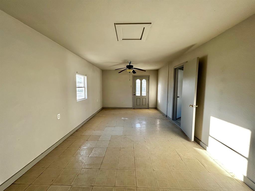 1943 N Avenue H, Freeport, Texas image 12
