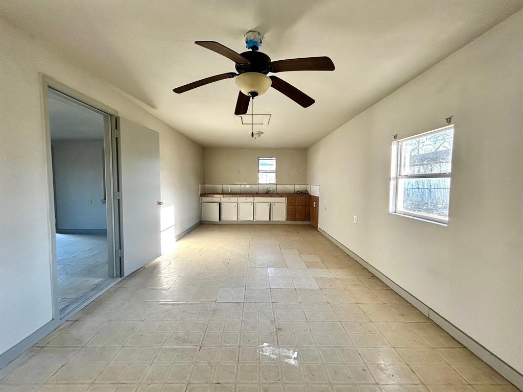 1943 N Avenue H, Freeport, Texas image 13
