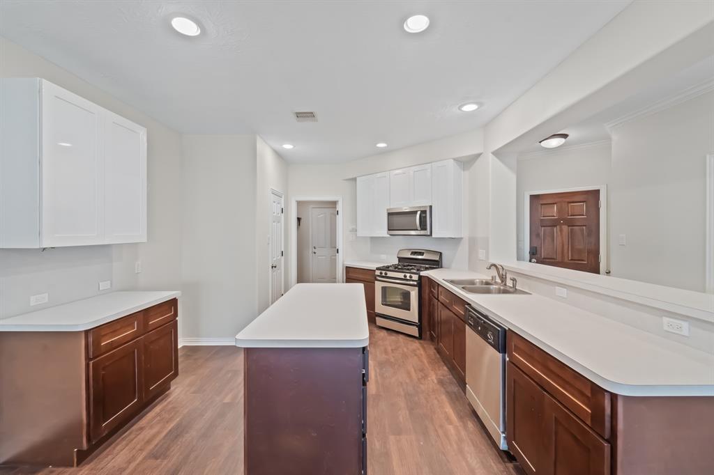 5202 Dartmoor Ridge Trail, Houston, Texas image 9