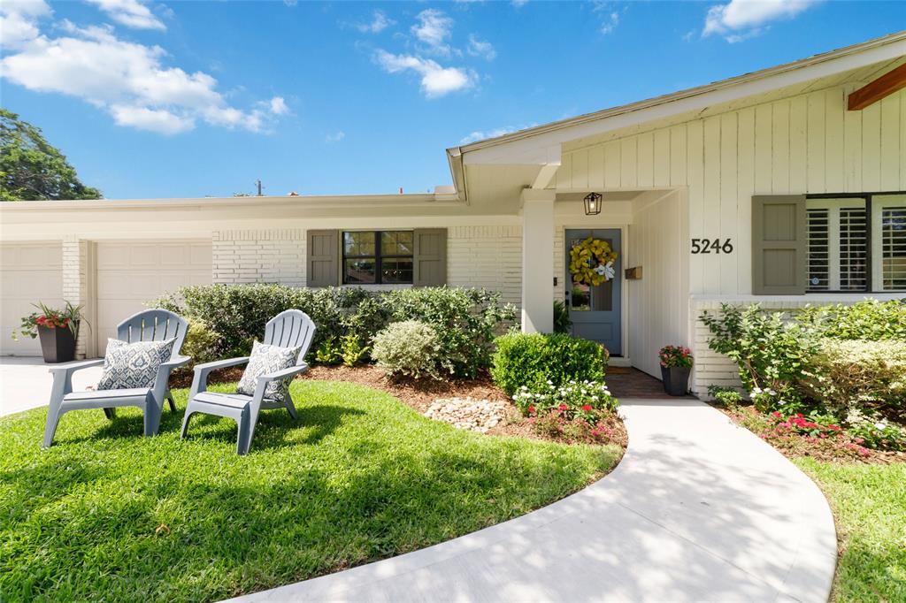 5246 Creekbend Drive, Houston, Texas image 3