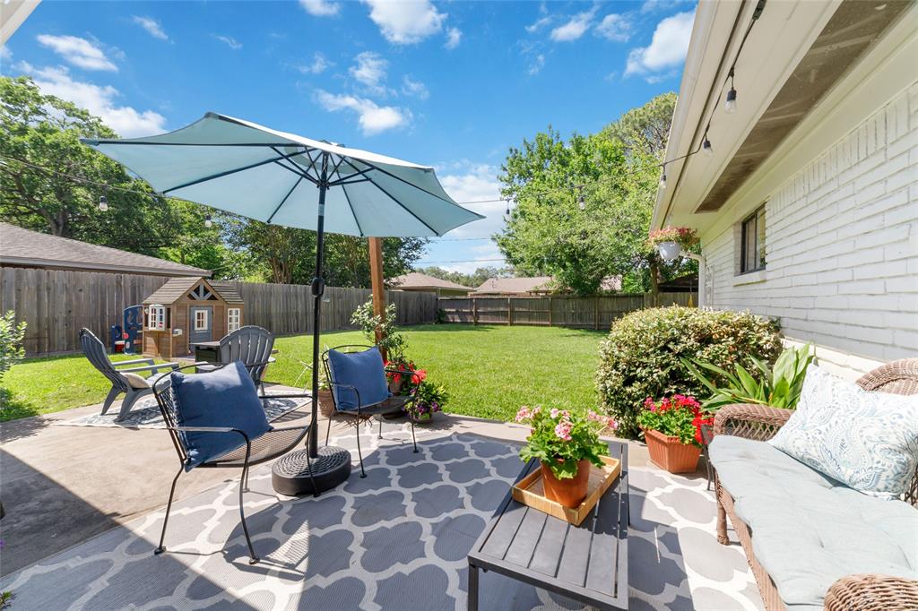 5246 Creekbend Drive, Houston, Texas image 23