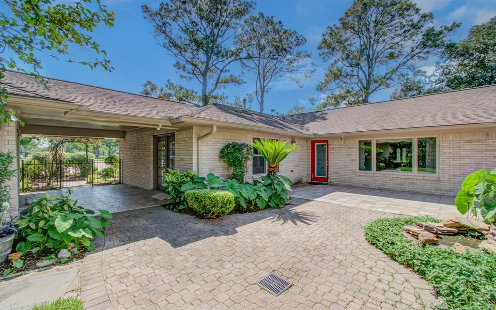 607 Misty Lane, Friendswood, Texas image 35