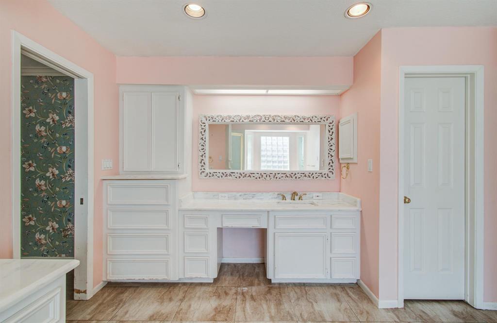 607 Misty Lane, Friendswood, Texas image 21