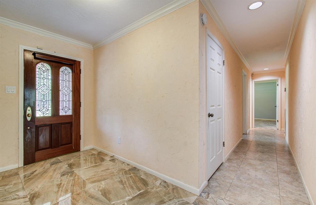 607 Misty Lane, Friendswood, Texas image 6