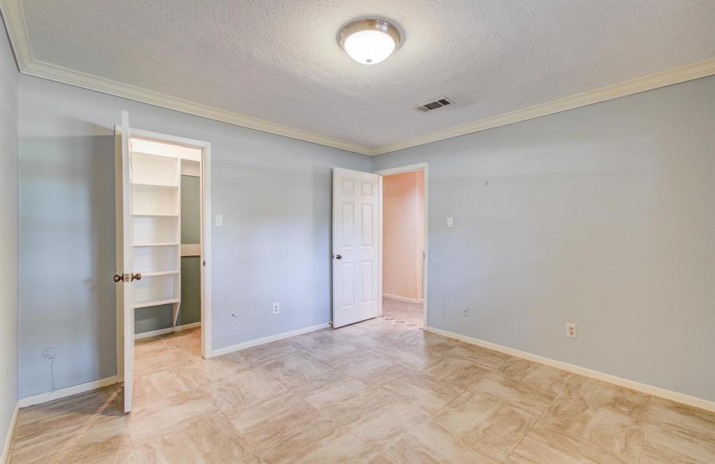 607 Misty Lane, Friendswood, Texas image 26