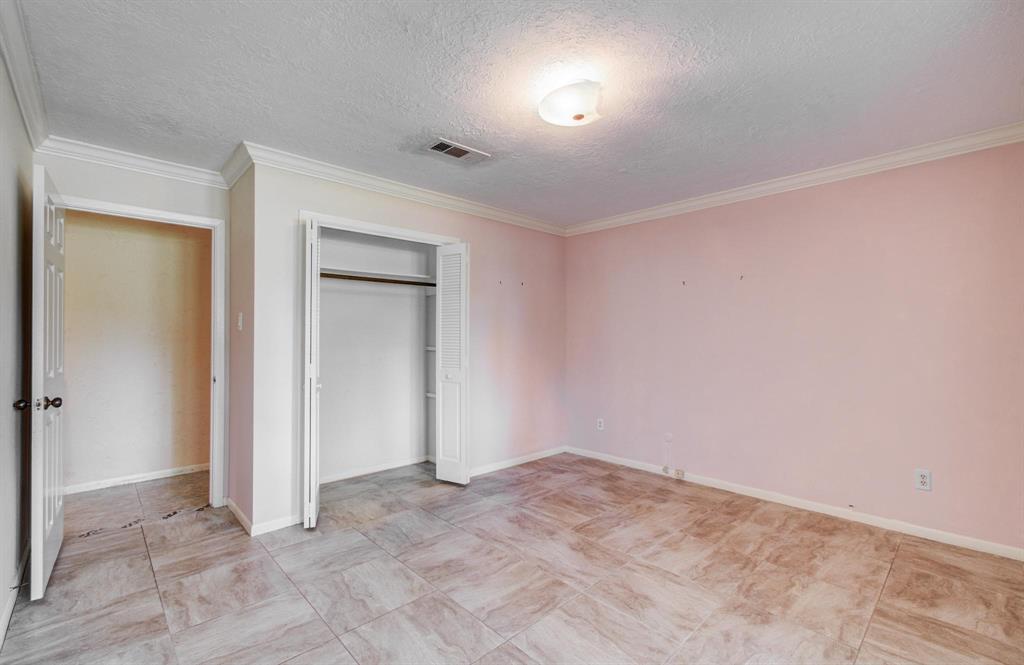 607 Misty Lane, Friendswood, Texas image 27