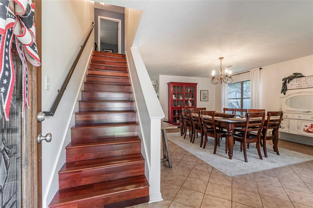 206 Fox Springs Court