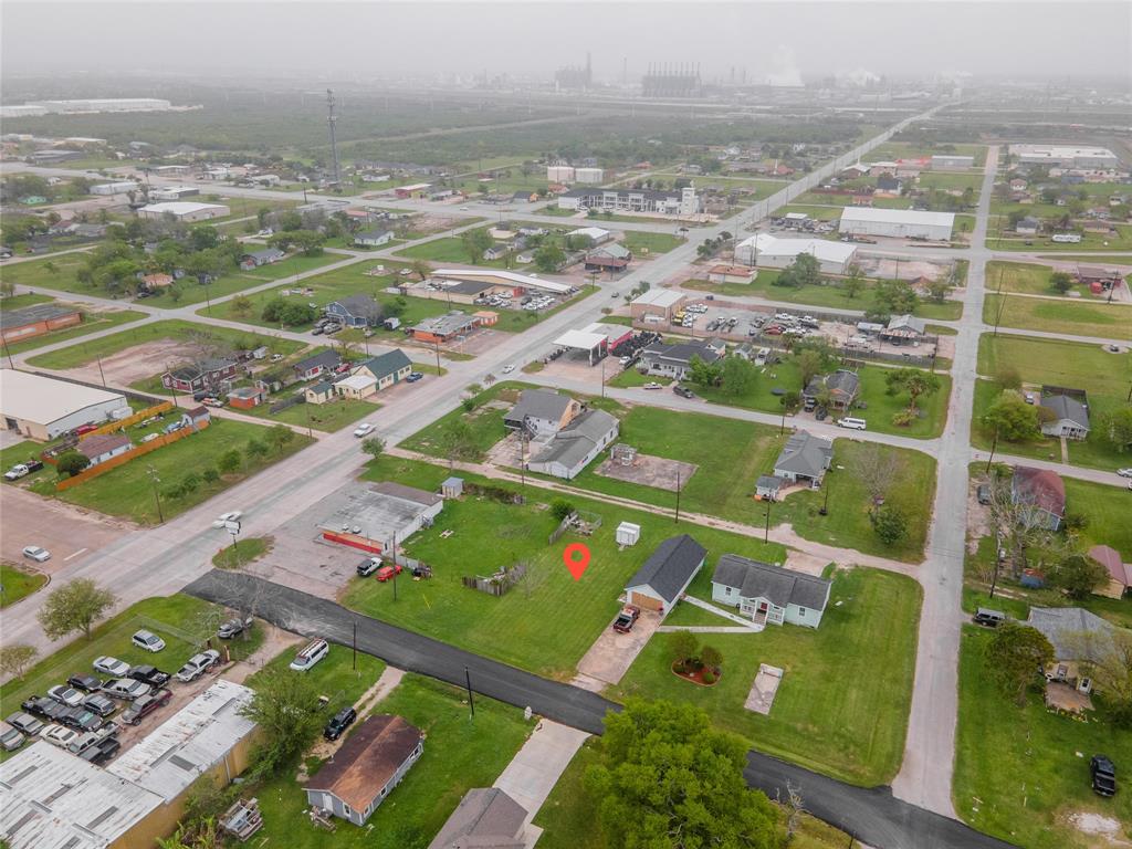 S Avenue B, Freeport, Texas image 11