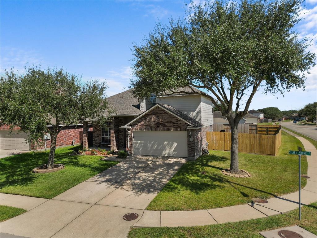 2915 Silver Shore Lane, Dickinson, Texas image 5