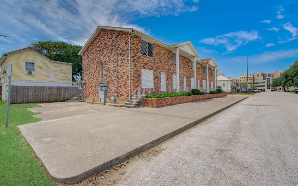 711 7th Street
