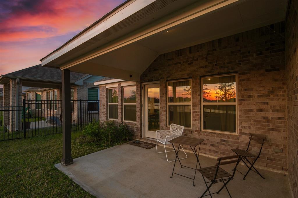 155 Solana Point Drive, Katy, Texas image 4