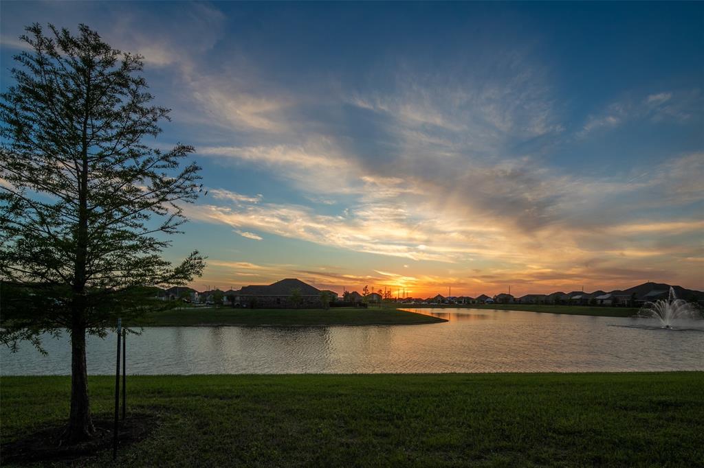 155 Solana Point Drive, Katy, Texas image 1