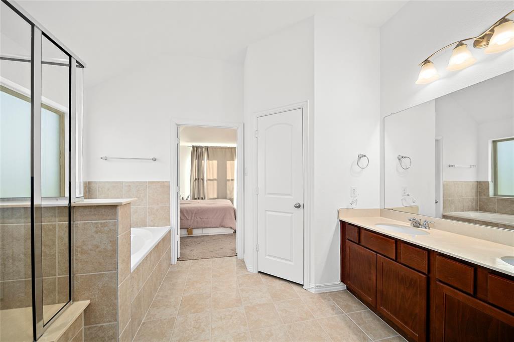 155 Solana Point Drive, Katy, Texas image 32