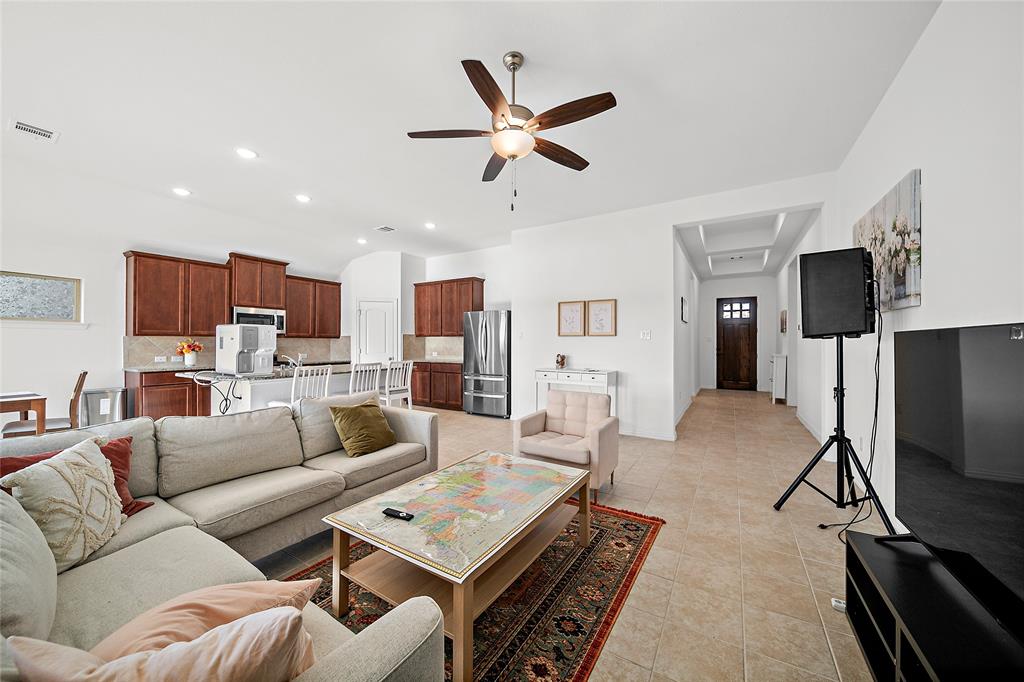 155 Solana Point Drive, Katy, Texas image 12