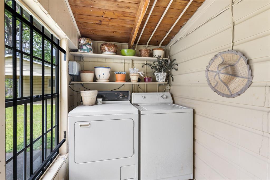 4010 Ascot Lane, Houston, Texas image 13