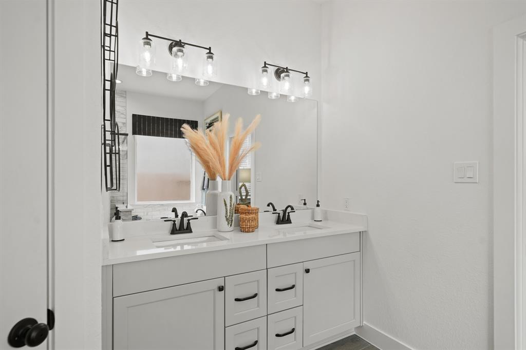 4722 Vaughan Way, Iowa Colony, Texas image 20