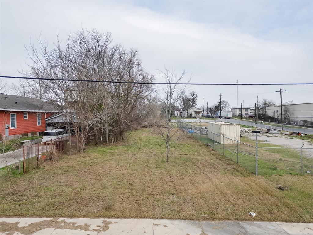Brays Street, Houston, Texas image 2