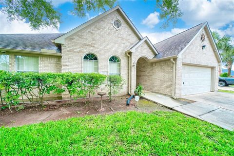 7810 Broken Arrow Street Baytown TX 77521