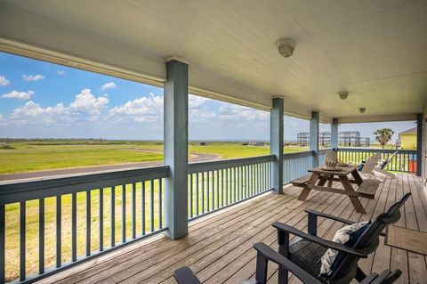 A home in Crystal Beach