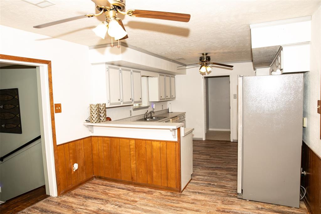 3477 Bradley Lane, Brenham, Texas image 7