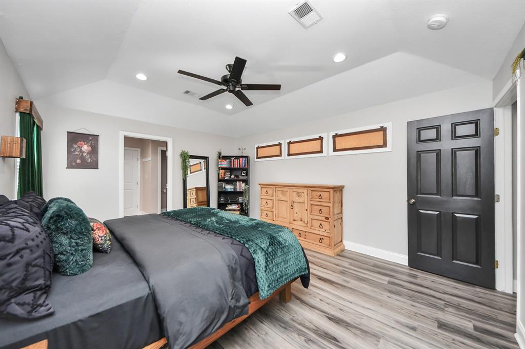 710 Dezso Drive, Alvin, Texas image 22