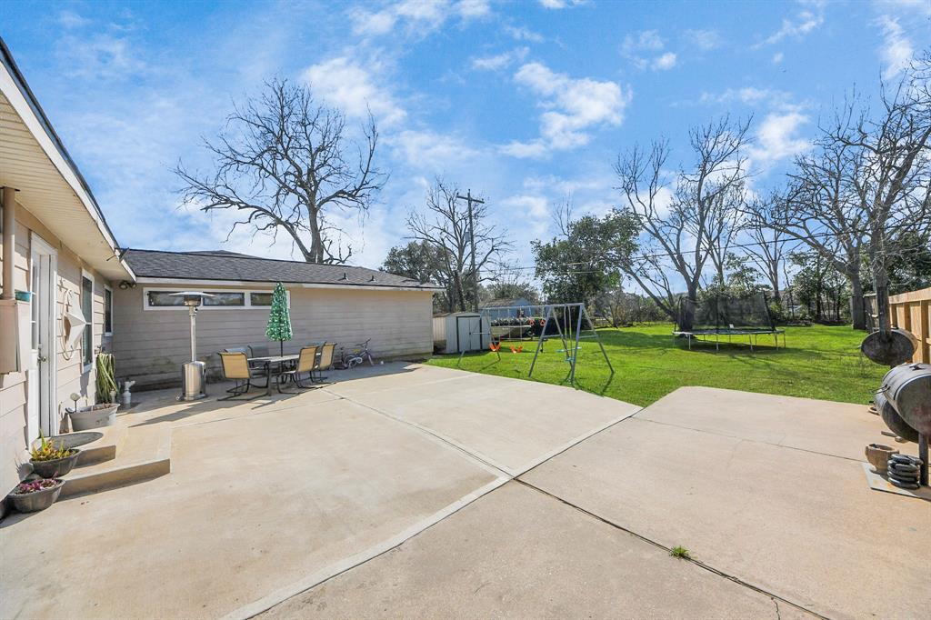 710 Dezso Drive, Alvin, Texas image 7