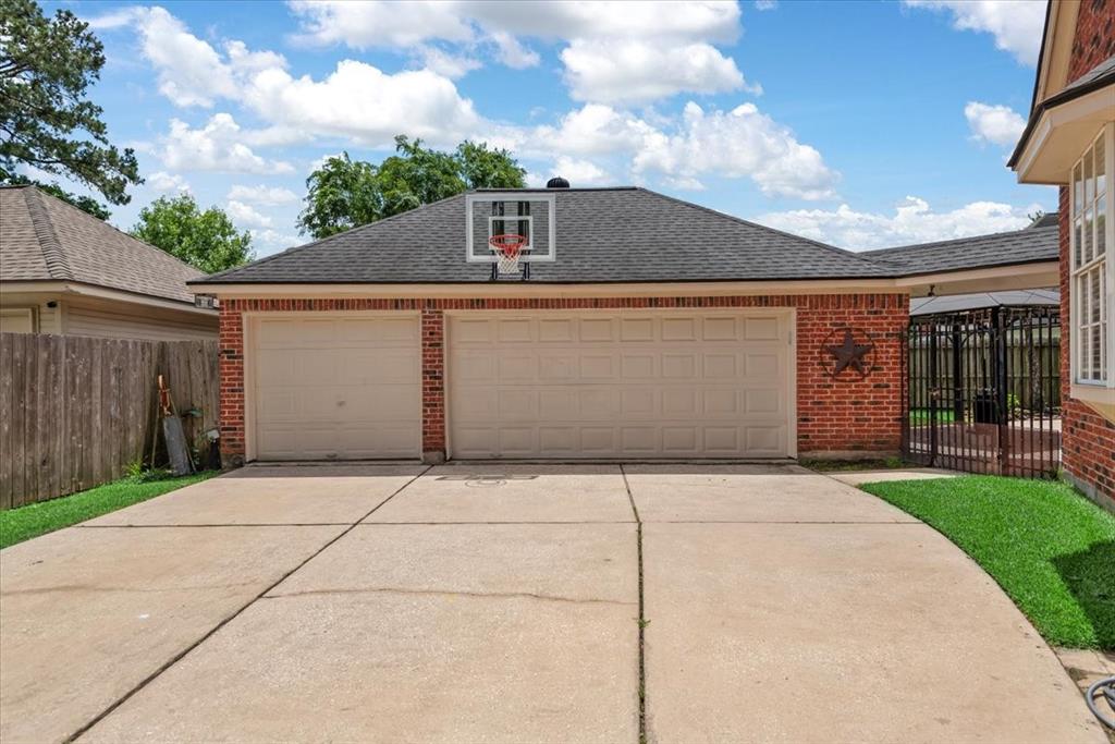4302 Garden Hills Lane, Kingwood, Texas image 45