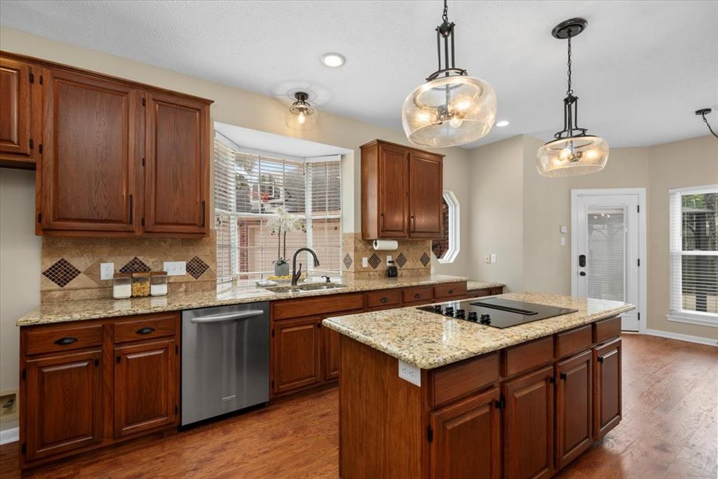 4302 Garden Hills Lane, Kingwood, Texas image 18