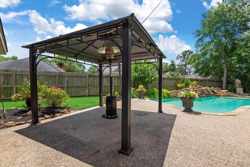 4302 Garden Hills Lane, Kingwood, Texas image 36