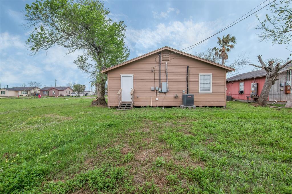 626 W 6th Street, Freeport, Texas image 17