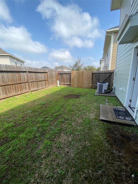 8925 Elm Drake Lane, Humble, Texas image 6