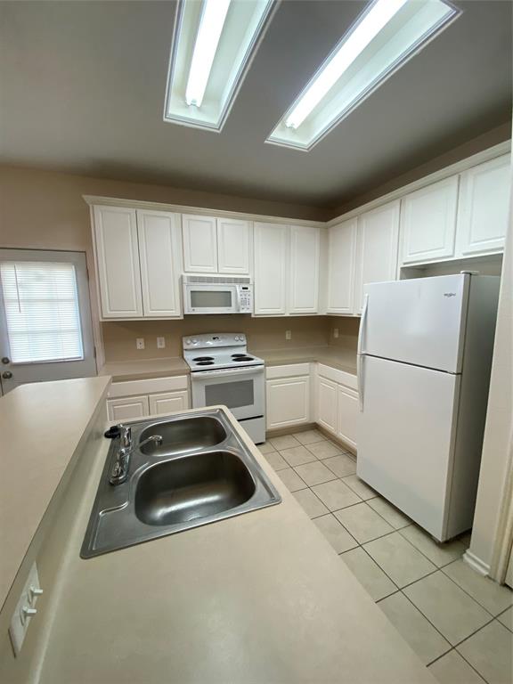 8925 Elm Drake Lane, Humble, Texas image 4