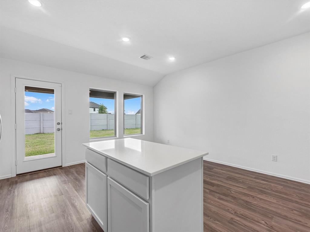 2011 Heather Ridge Way, Rosenberg, Texas image 7