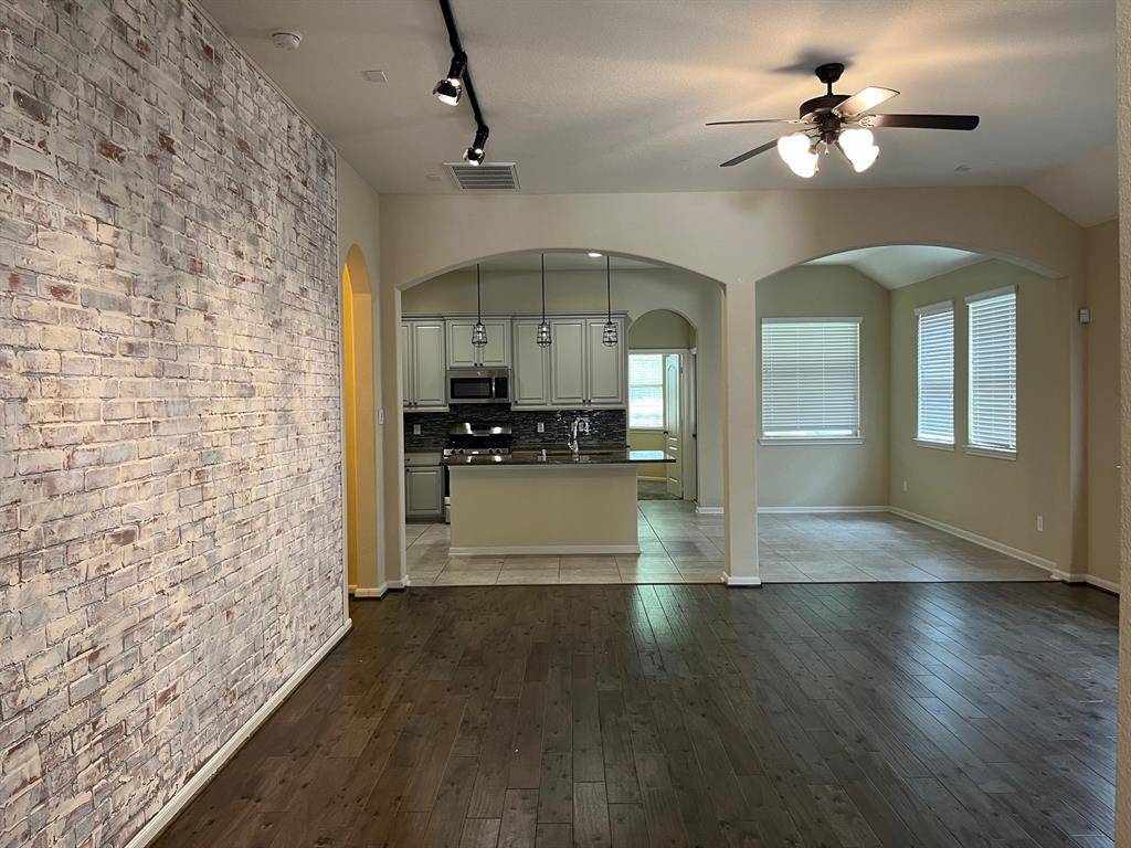 146 Kinnerly Peak Place
