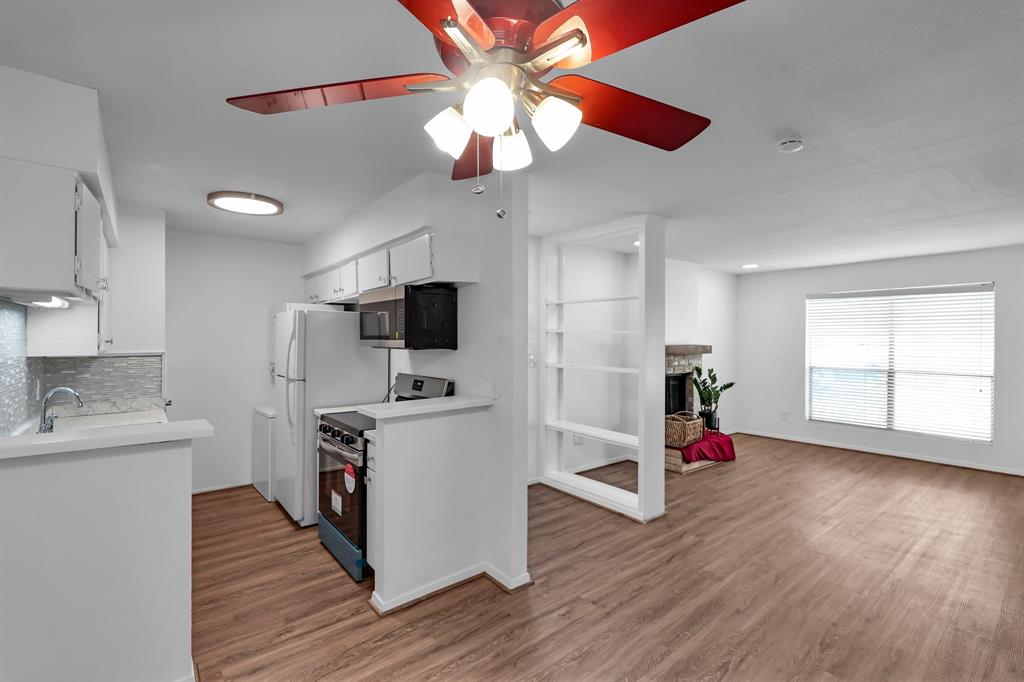 2100 Wilcrest Drive 203