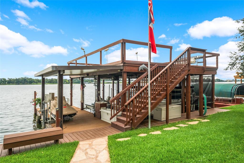 12252 Lake Vista Drive