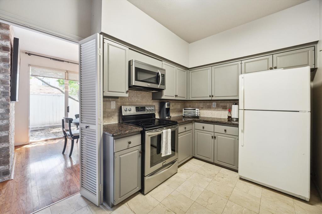 5849 Lynbrook Drive #87, Houston, Texas image 11