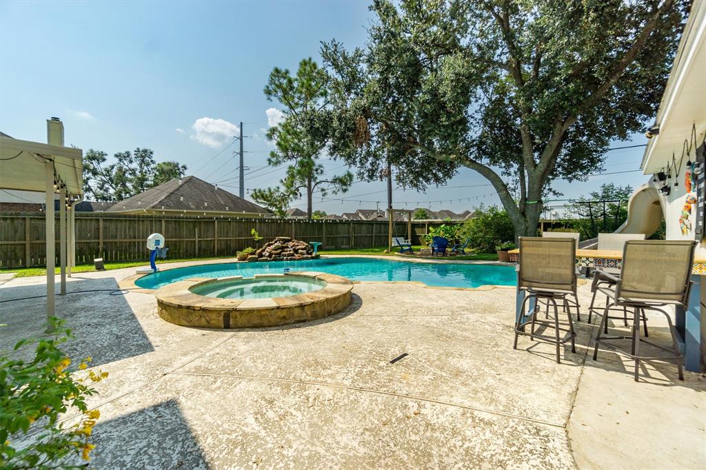 1604 White Wing Circle, Friendswood, Texas image 34