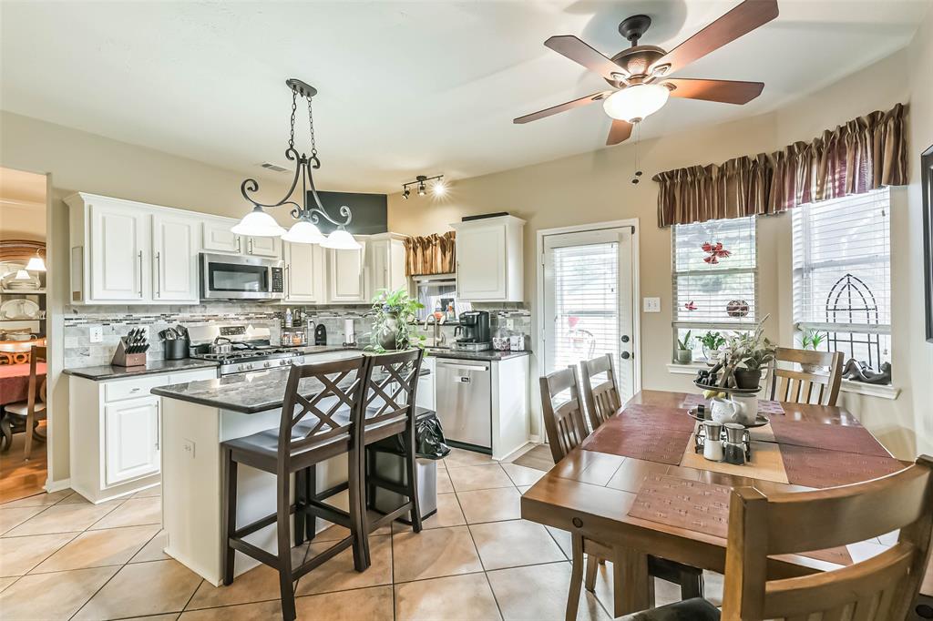 10924 Thornwood Drive, La Porte, Texas image 20