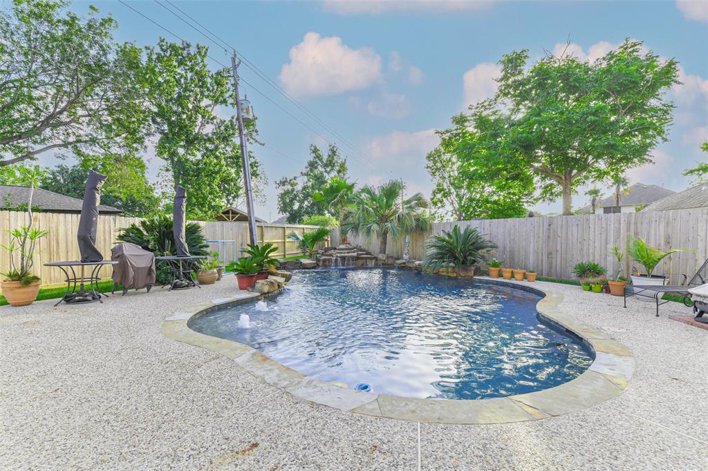 10924 Thornwood Drive, La Porte, Texas image 37