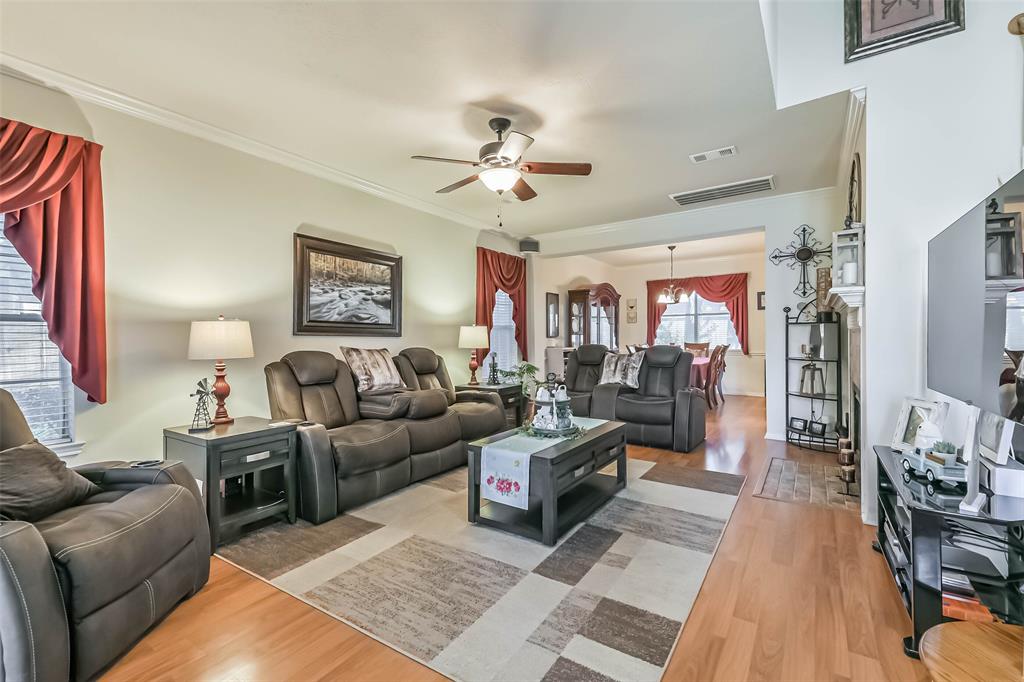 10924 Thornwood Drive, La Porte, Texas image 8