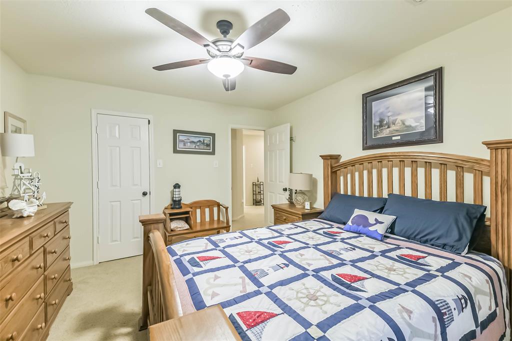 10924 Thornwood Drive, La Porte, Texas image 34