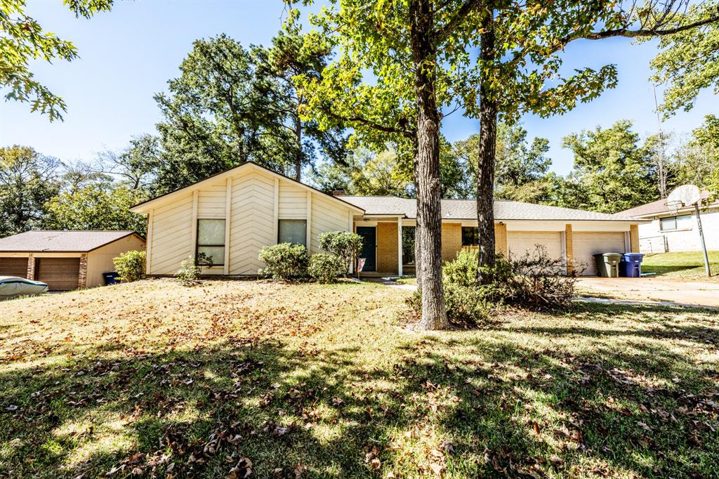 3656 Youpon Lane Ln, Huntsville, Texas image 2