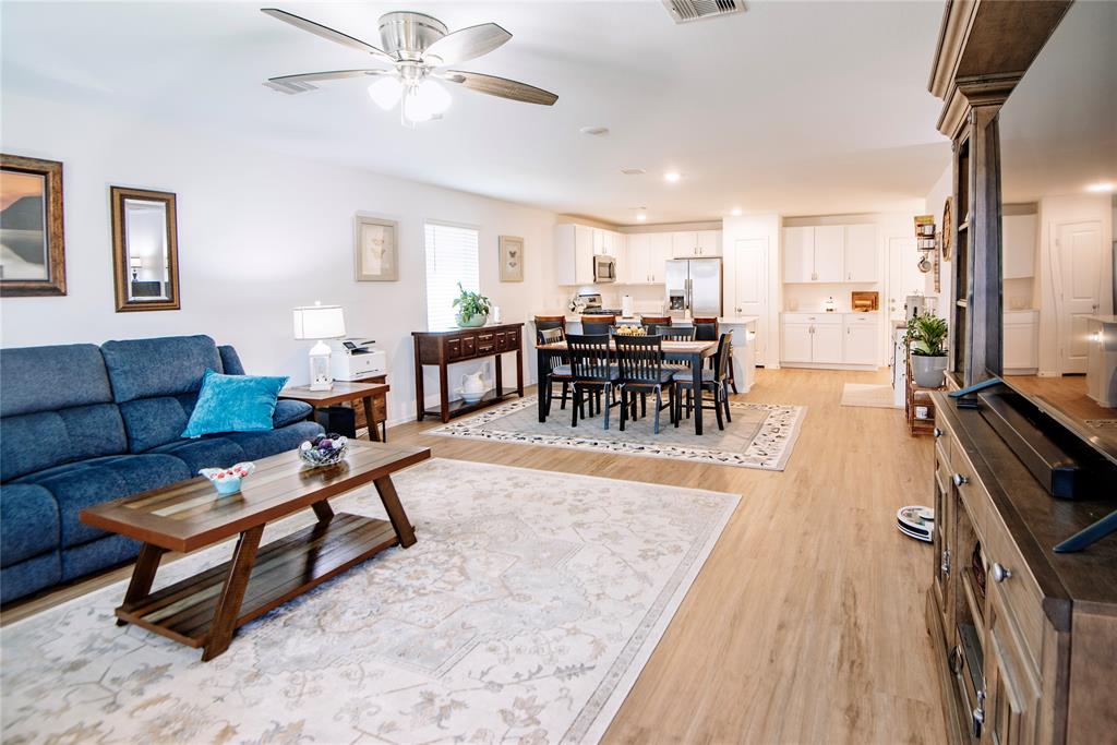 1905 Champions Drive, Navasota, Texas image 9