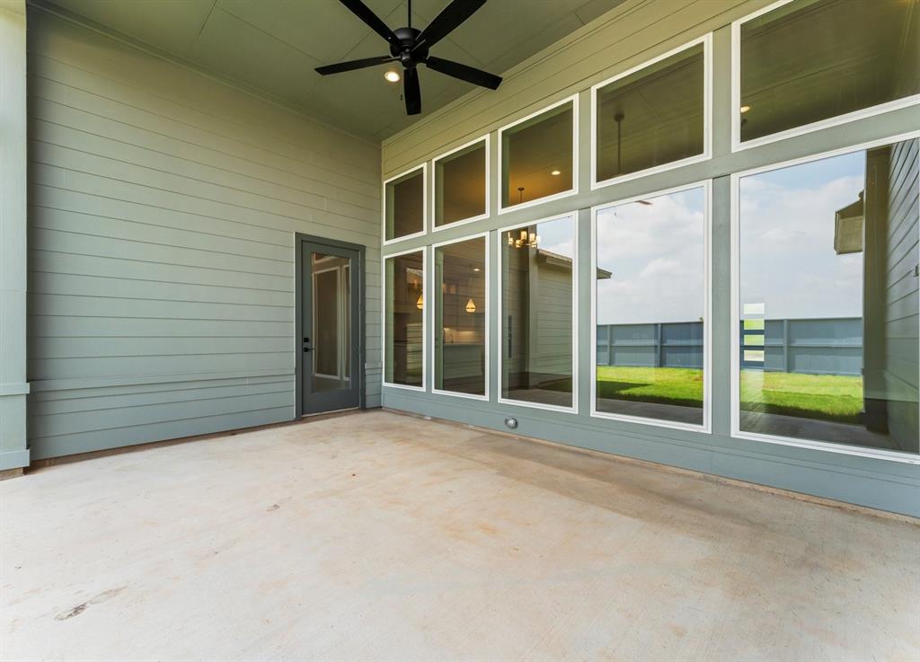 32506 Ebony Jewelwing Court, Fulshear, Texas image 20