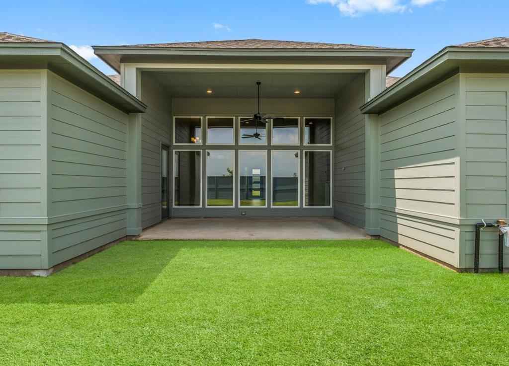 32506 Ebony Jewelwing Court, Fulshear, Texas image 21