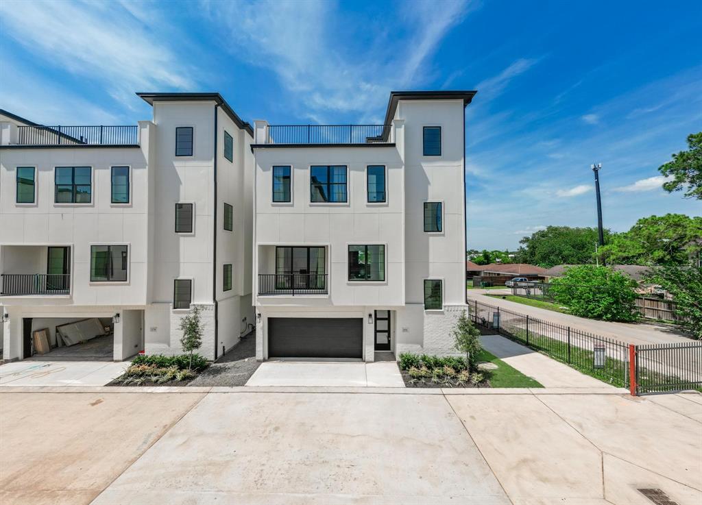 8704 Ojeman Villas Drive