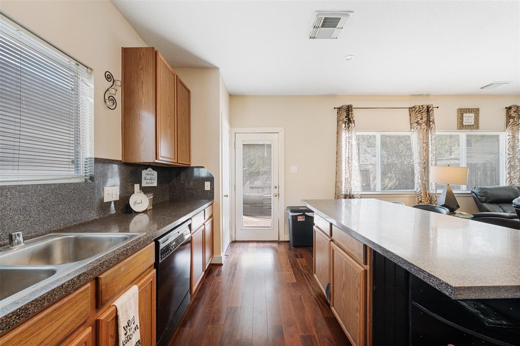 5734 Silver Oak, Missouri City, Texas image 4